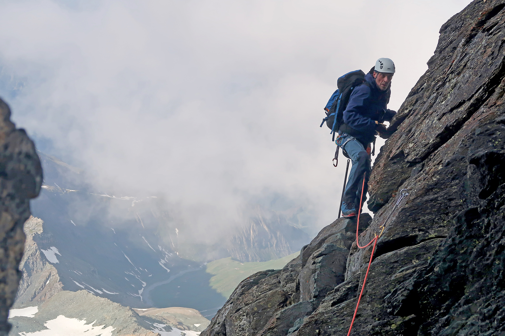 Guided tour with mountain guide across the Studlgrat ridge