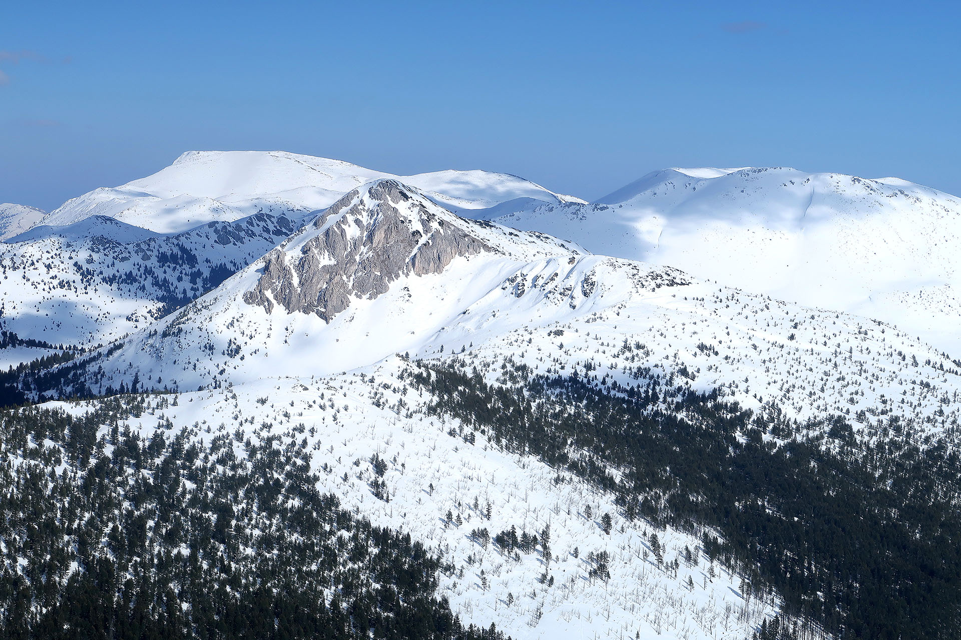 Ski touring week around Hajla mountains in Montenegro