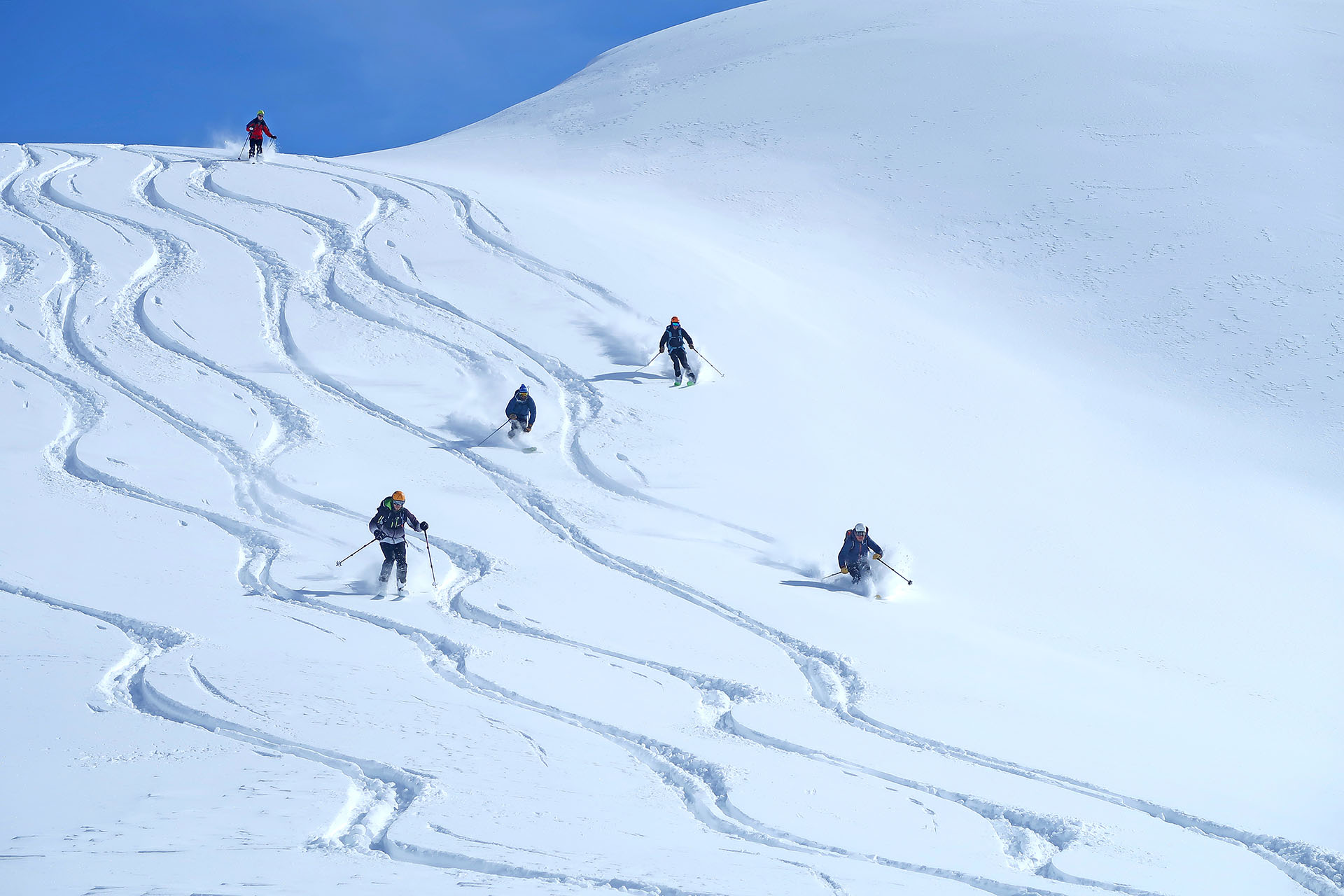 Powder hunting in ski touring week in MOntenegro