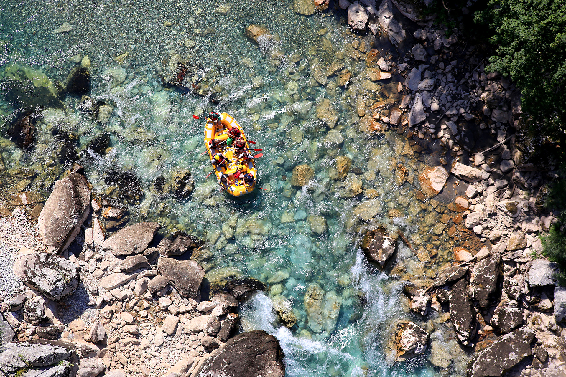 Rafting na prečudoviti reki Tari