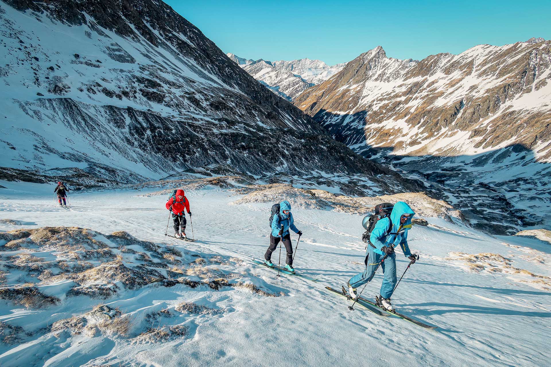 Ledeniška turna smuka iz vrha Grossvenedigerja 3666 m.
