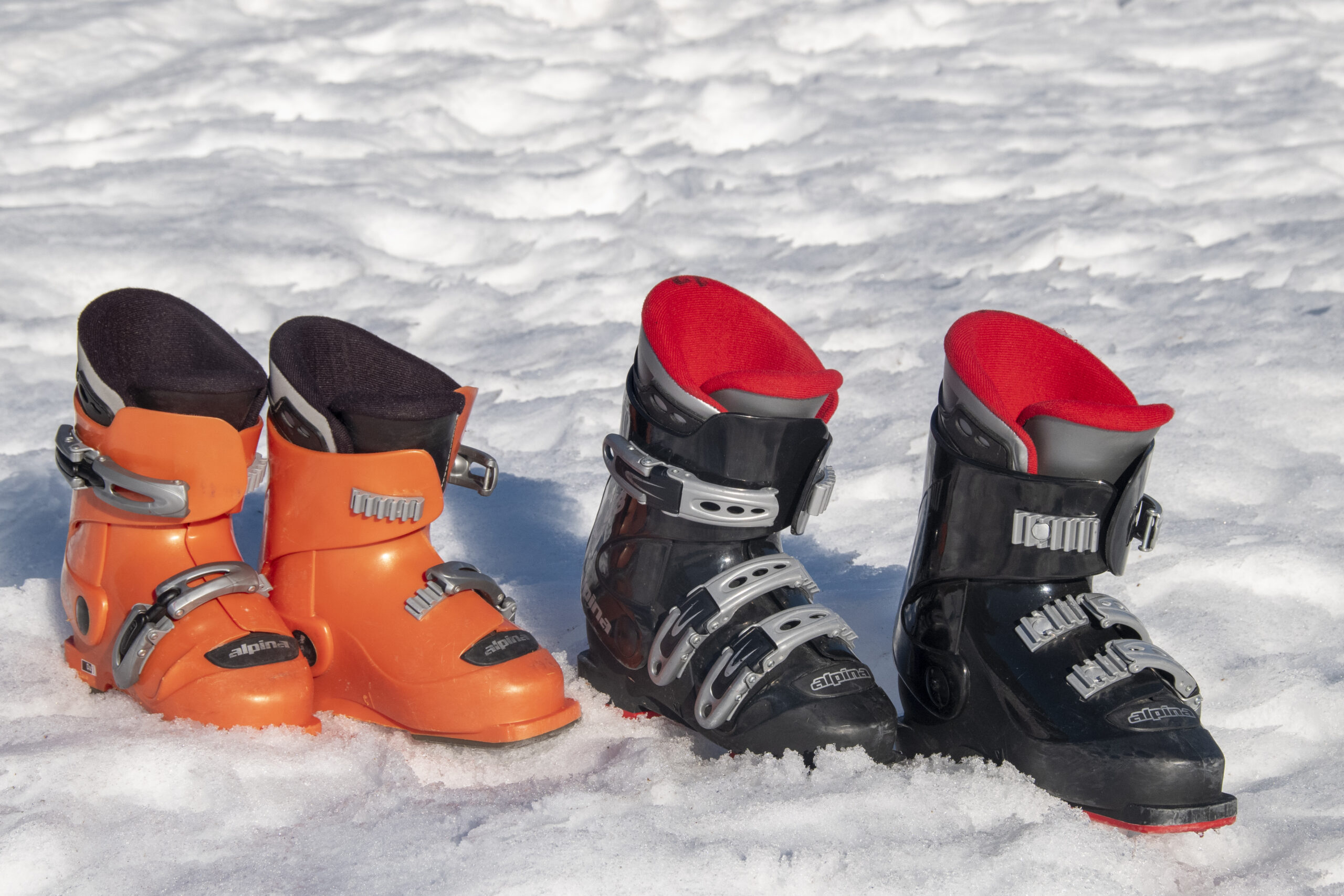 Children's alpine boots for skiing for rental.