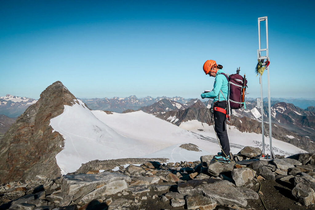 Multiday tour in Stubai Alps with the highest peaks 