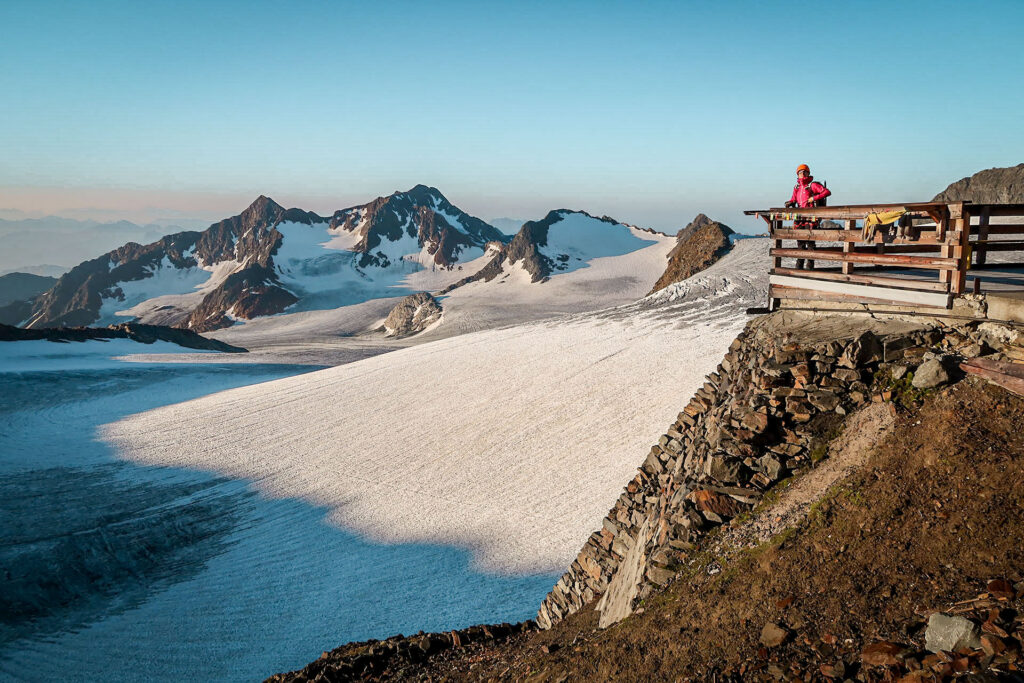 Multiday tour in Stubai Alps with the highest peaks 